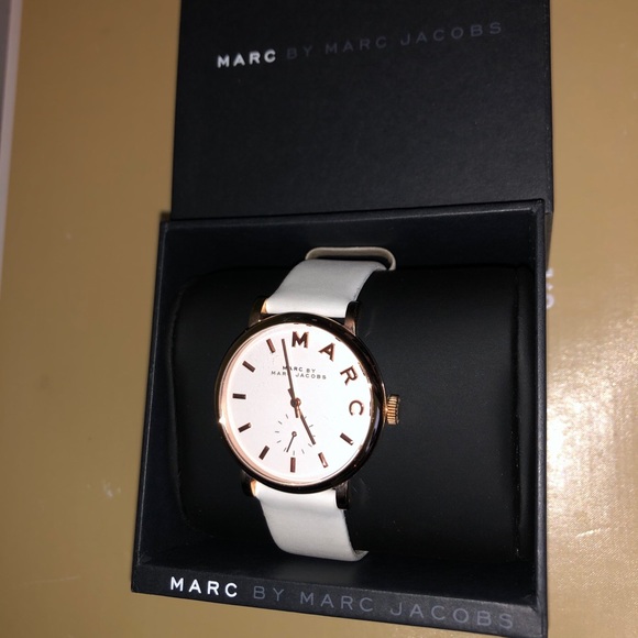Marc Jacobs Watch - Picture 1 of 3